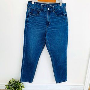 Women's American Eagle Mom Jeans - Size 8